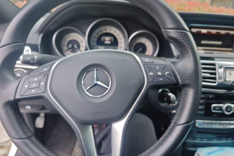 Used Mercedes-Benz E-Class 2014 E 260 L Sport Edition Steering Wheel