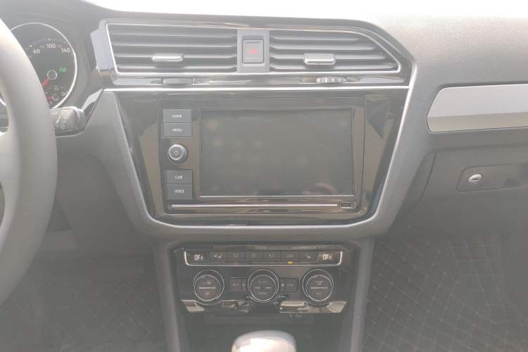 Used Volkswagen Tiguan L 2018 Facelift 330TSI Automatic Two-Wheel Drive Luxury Edition
