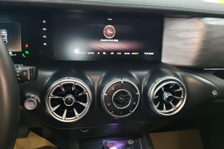 Used Tank 300 2021 City Edition 2.0T—Truly Stylish Audio And AC Panel