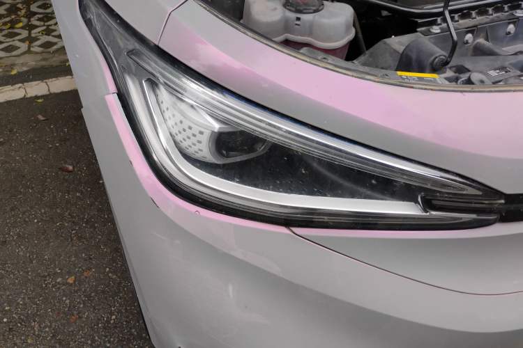 Used Volkswagen ID.4 X 2021 Pure+ Long-Range Edition Right Front Headlight