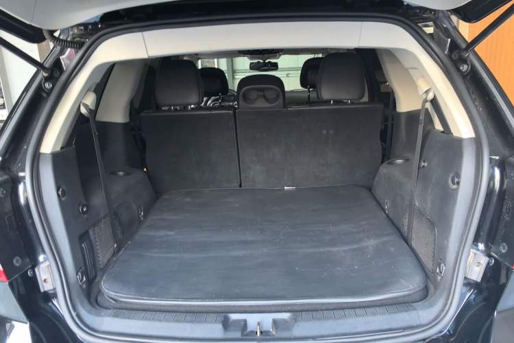 Used Dodge Journey 2013 2.4L Two-Wheel Drive Luxury Version