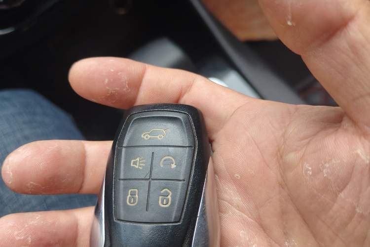 Used Soueast DX3 2016 1.5T SRG CVT Flagship Edition Vehicle Key