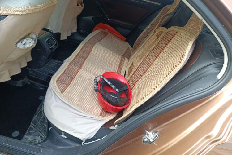 Used Volkswagen Lamando 2015 280TSI Manual Comfort Edition Left Rear Seat