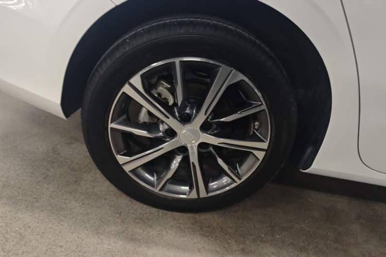 Used Geely Auto Emgrand 2023 4th Generation Champion Edition 1.5L CVT Prestige Model
