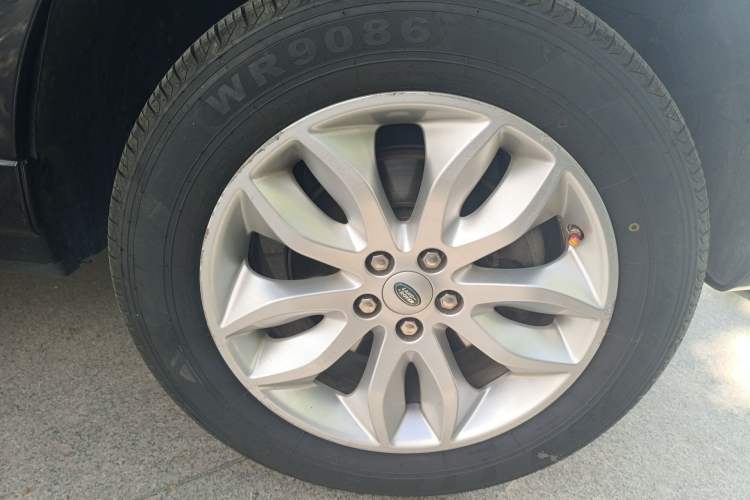 Used Land Rover Freelander 2 2011 3.2L i6 HSE Gasoline Edition
