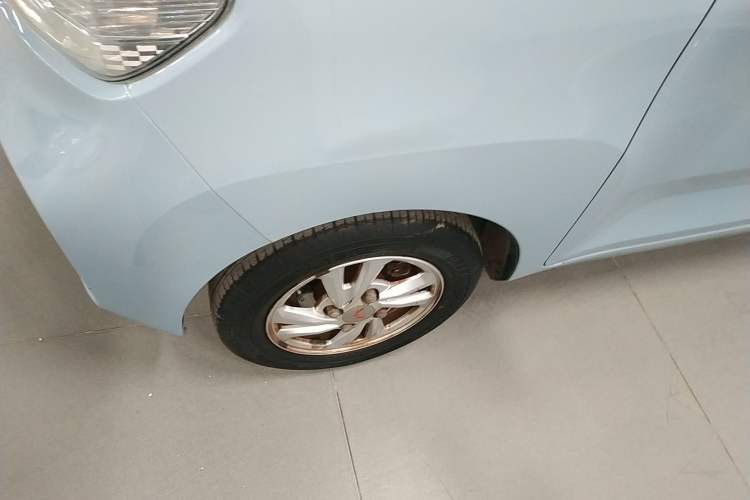 Used Wuling Hongguang MINIEV 2020 Freedom Version Lithium Iron Phosphate Left Front Wheel Hub