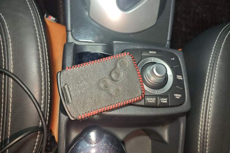 Used Renault Koleos 2010 2.5L 4x4 Luxury Version
