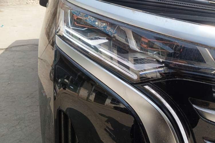 Used Denza D9 2024 DM-i 980 Four-Wheel Drive Flagship Model