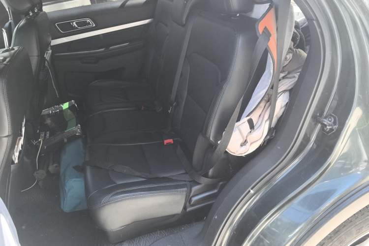 Used Ford Explorer 2016 2.3T Fashion Edition Left Rear Seat