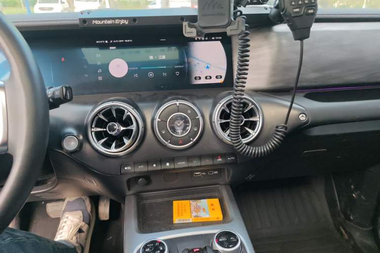 Used Tank 300 2023 City Edition 2.0T—Stylish as Ever Audio And AC Panel