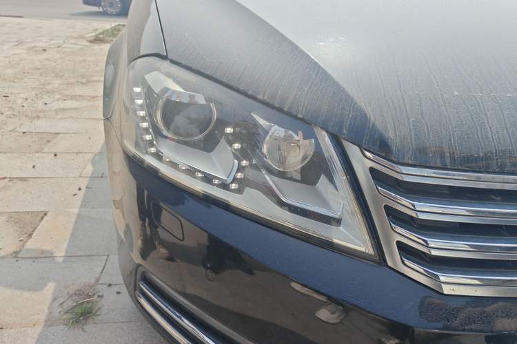 Used Volkswagen Magotan 2013 1.8TSI Premier Model Right Front Headlight