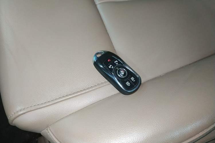 Used Buick GL8 2021 ES Land Cruiser 653T Luxury Edition
