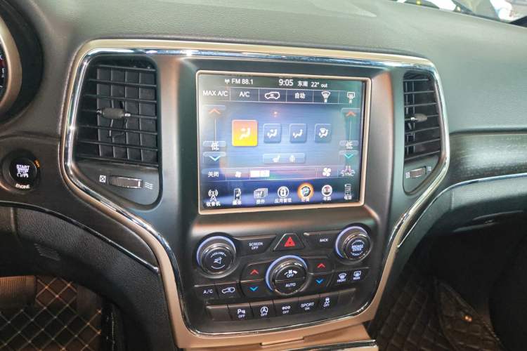 Used Jeep Grand Cherokee 2016 3.0L Comfort Navigation Edition Audio And AC Panel