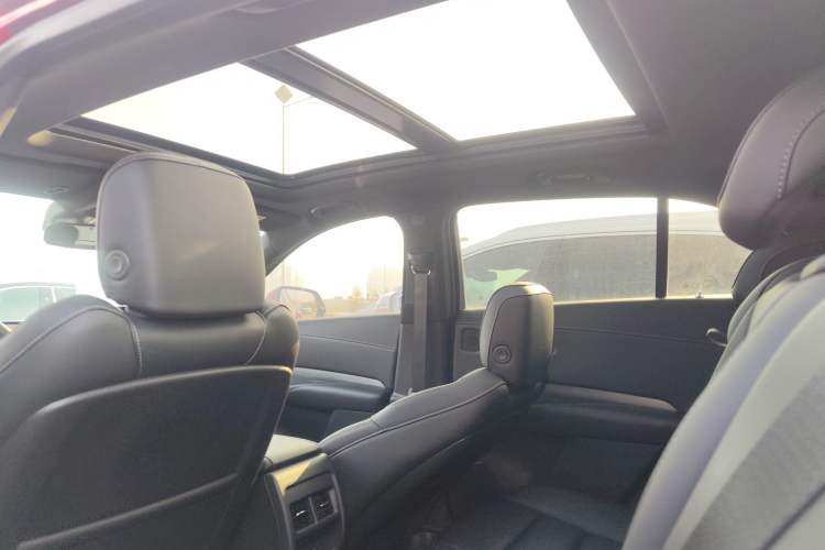 Used Cadillac XT4 2024 28T Two-Wheel-Drive Luxury Version