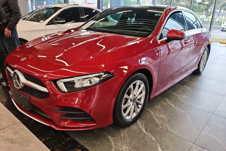 Used Mercedes-Benz A-Class 2021 A 200 L Sport Sedan Fashion Model
