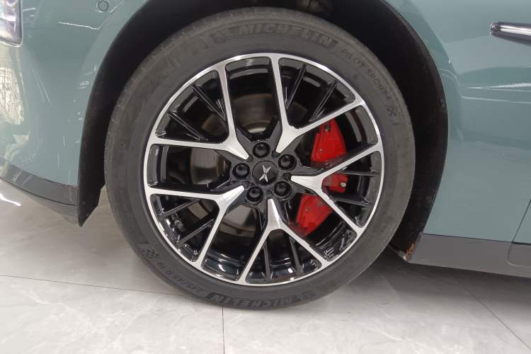 Used XPeng P7 2023 P7i 610 Pengyi Performance Edition