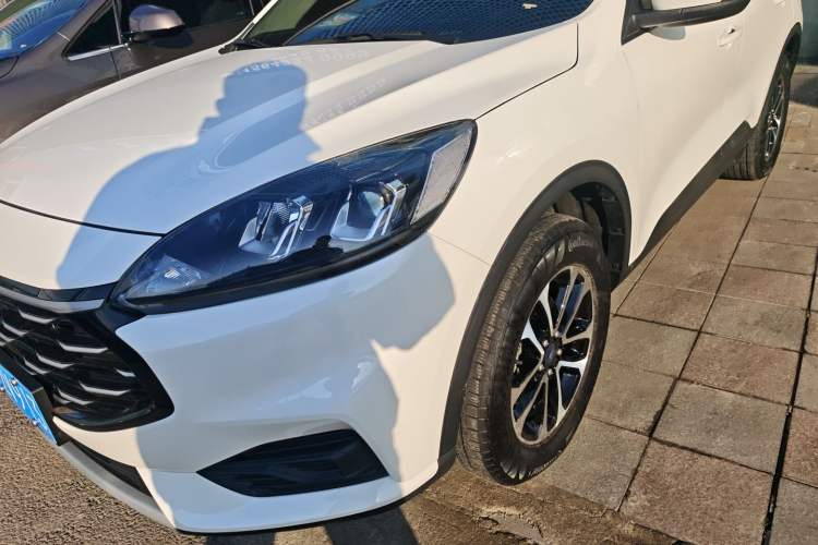 Used Ford Escape 2020 EcoBoost 245 Two-Wheel-Drive Comfort Edition Left Front Headlight