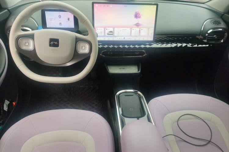 Used JAC Yiwei 3 2023 405km Pro Center Console