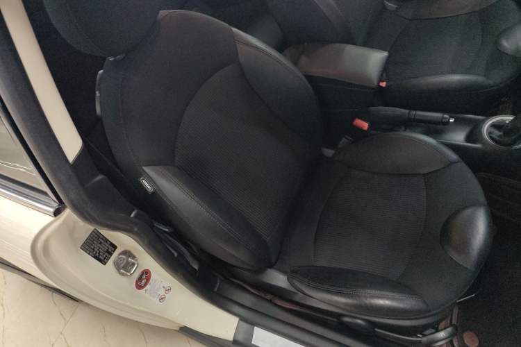 Used MINI MINI 2011 1.6L COOPER Fun
