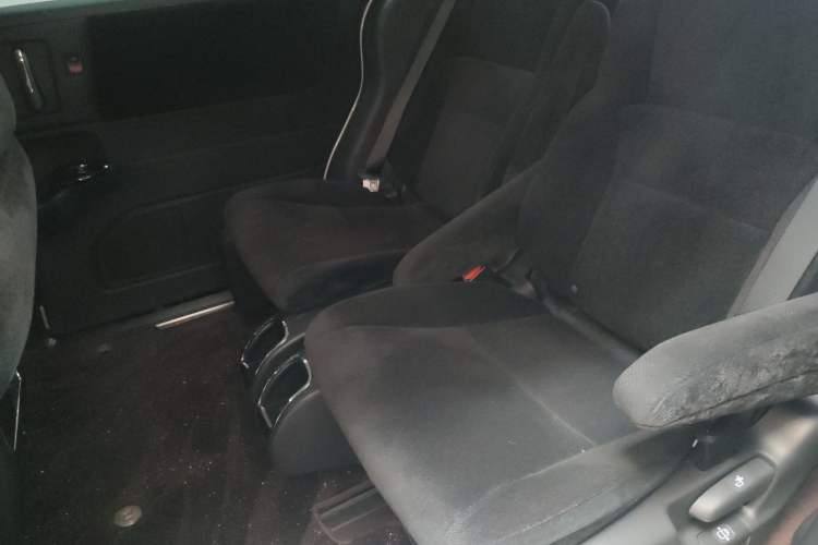 Used Honda Odyssey 2024 2.0L eHEV Sharp & Enjoy Edition Left Rear Seat