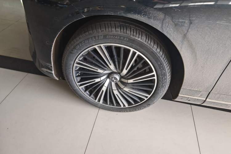 Used XPeng G9 2024 570 Max Exterior 4