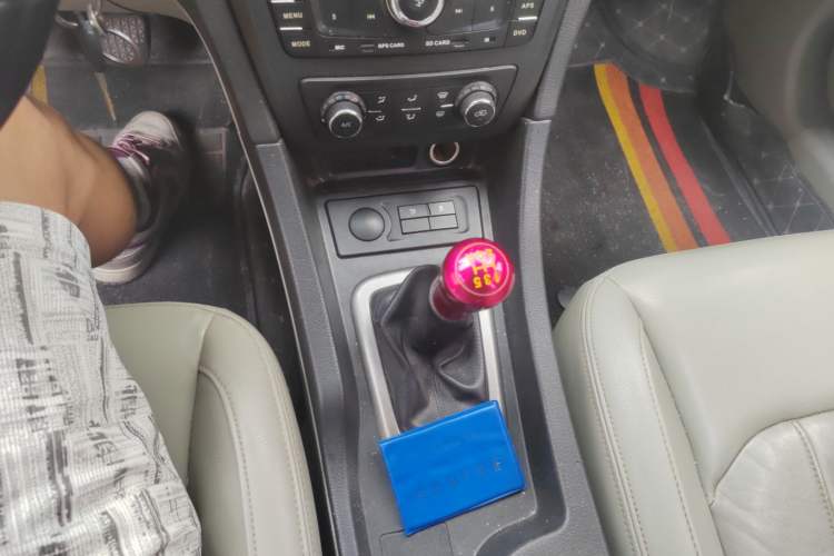 Used BAIC Senova D50 2014 1.5L manual comfort version Gear Lever