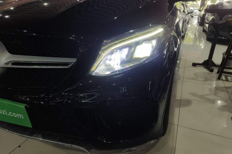 Used Mercedes-Benz GLE Coupe 2017 GLE 400 4MATIC Coupe SUV