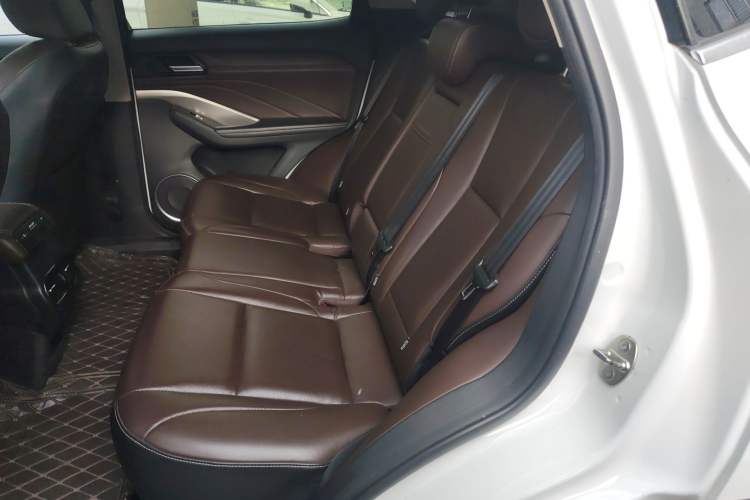 Used Wey VV6 2018 2.0T Two-Wheel-Drive Ultra-Luxury Version China V Standard
