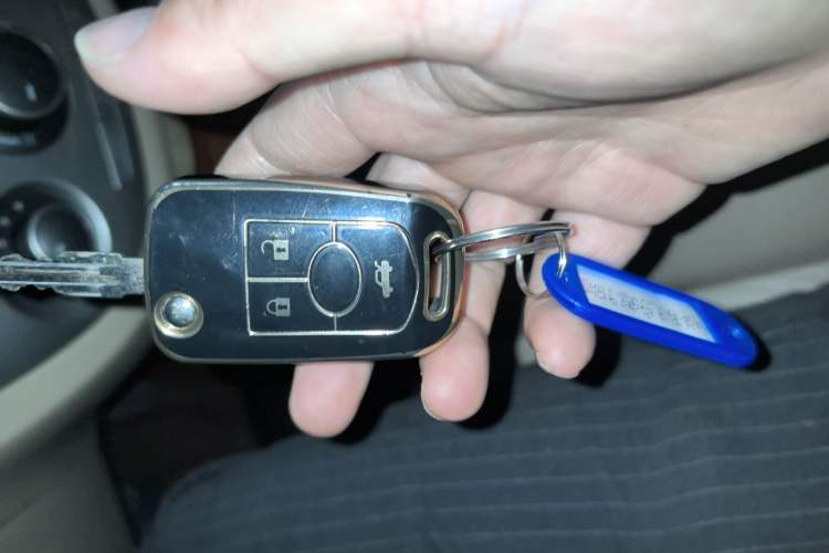 Used Buick Excelle 2013 1.5L Automatic Luxury Model Interior 1