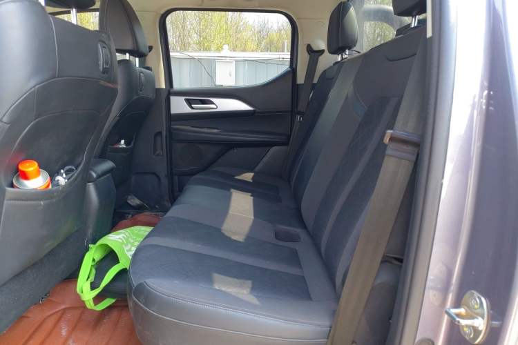 Used Great Wall King Kong Poer 2022 2.0T Manual Diesel 4x4 Elite Long-Box Version GW4D20M Left Rear Seat