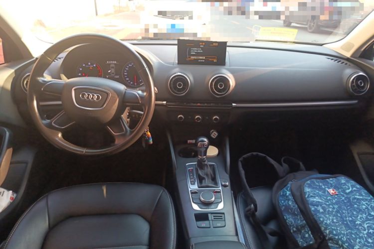 Used Audi A3 2014 Limousine 35 TFSI Automatic Advanced Model Center Console