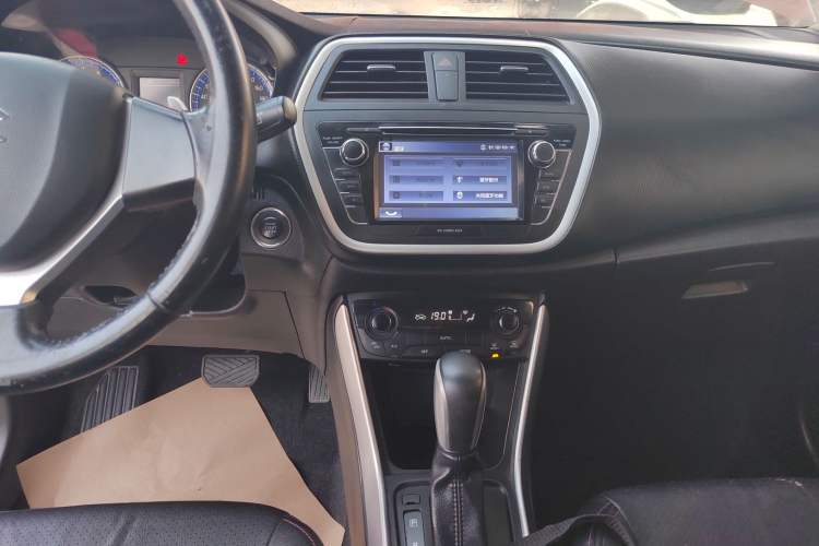 Used Suzuki S-Cross 2014 1.6L CVT Two-Wheel Drive Elite Version