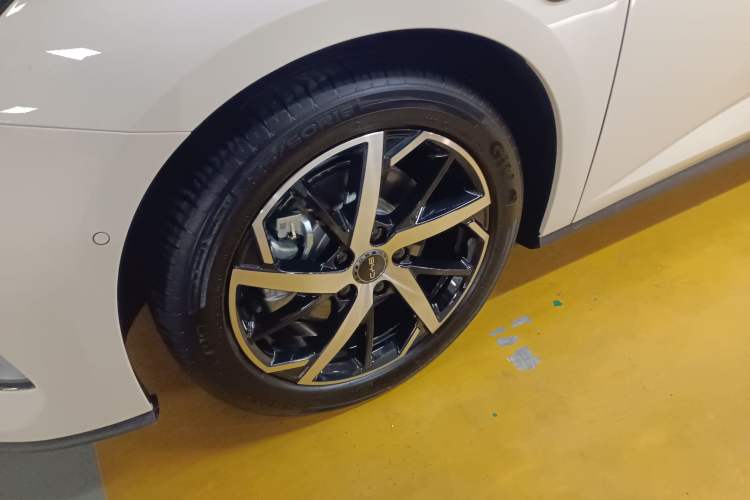 Used BYD Seal 07 DM-i 2026 DM-i 1.5T 135km Prestigious Edition Exterior 4