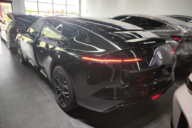 Used Avatr 12 2025 Refresh Max Extended-Range Version Rear Left 45 Deg