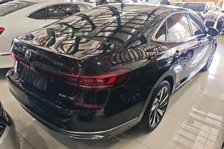 Used Volkswagen Passat 2022 330TSI Starry Luxury Edition Rear Right 45 Deg