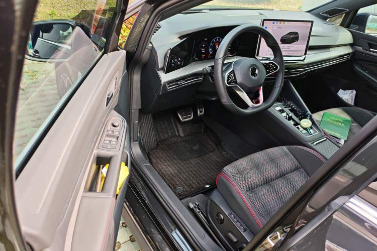 Used Volkswagen Golf GTI 2025 380TSI DSG GTI Driver Seat