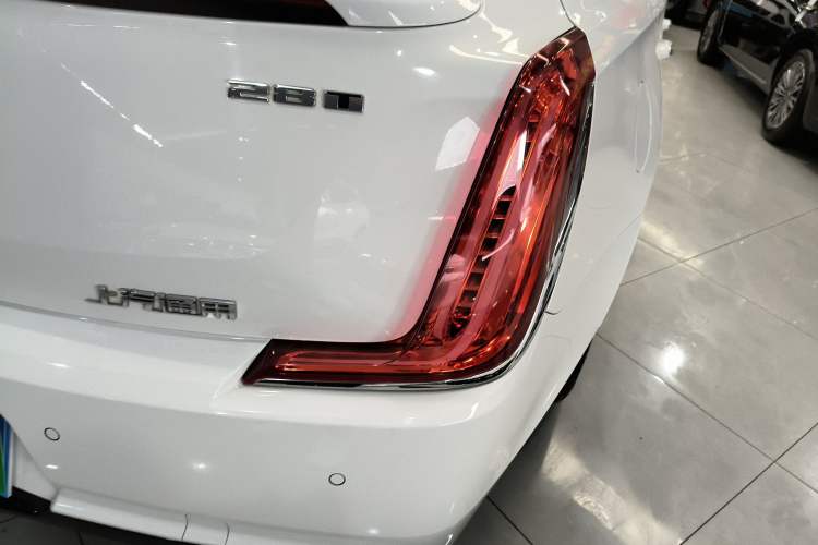 Used Cadillac XTS 2018 28T Tech Edition Right Rear Taillight