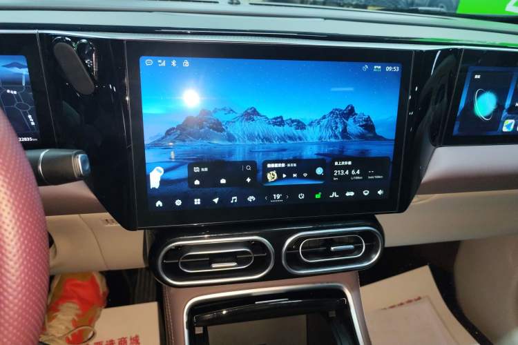 Used Leapmotor C11 2023 Range-Extended 300 Comfort Edition Audio And AC Panel