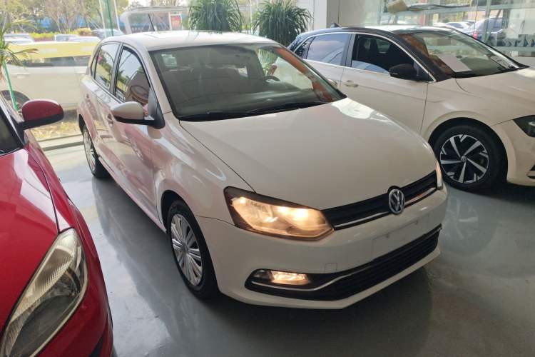 Used Volkswagen Polo 2018 1.5L Automatic Enjoyment Model Front Right 45 Deg