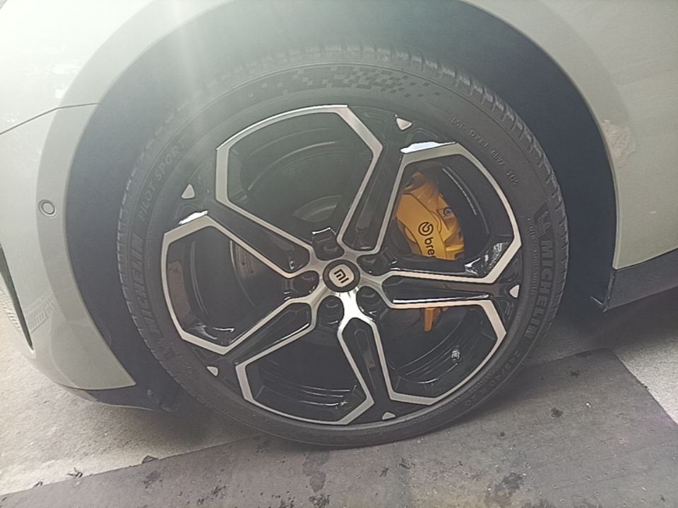 Xiaomi Auto SU7 2024 Rear-Drive Ultra-Long Range Advanced Pro-Level Intelligent Driving Version — снимка 10
