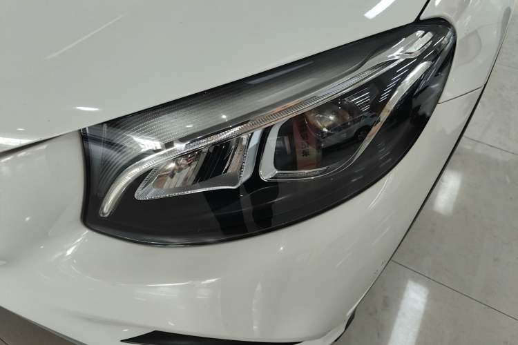 Used Mercedes-Benz GLC 2019 GLC 260 4MATIC Luxury Model Left Front Headlight