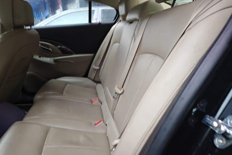 Used Buick LaCrosse 2013 2.4L SIDI Leading Comfort Version