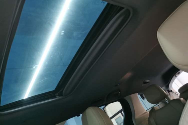 Used Toyota Sienna 2021 2.5L Hybrid Luxury Edition
