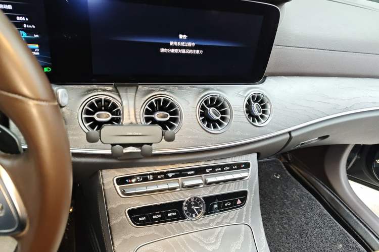 Used Mercedes-Benz CLS 2018 CLS 300 Dynamic Edition Audio And AC Panel