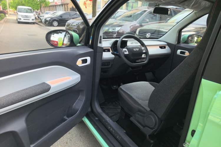 Used Chery QQ Ice Cream 2022 120km Conical Shape Lithium Iron Phosphate