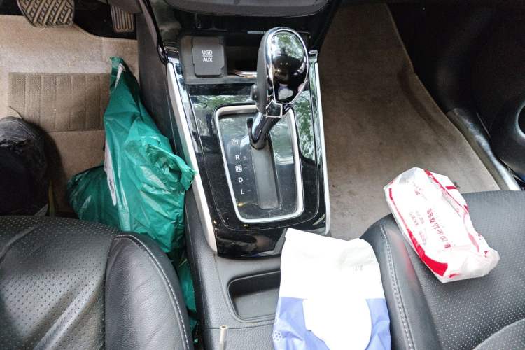 Used Nissan Sylphy 2016 1.6XV CVT Smart Enjoyment Version Gear Lever