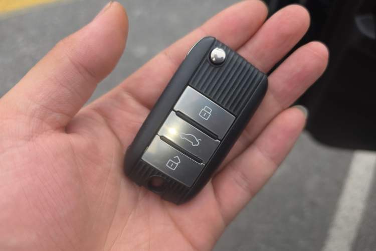 Used Roewe RX8 2019 30T Smart Connectivity Four-Wheel Drive Supreme Flagship Edition
