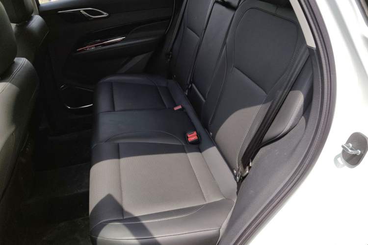 Used Hongqi HS3 PHEV 2025 Model PHEV 117km Jingwei PLUS Edition