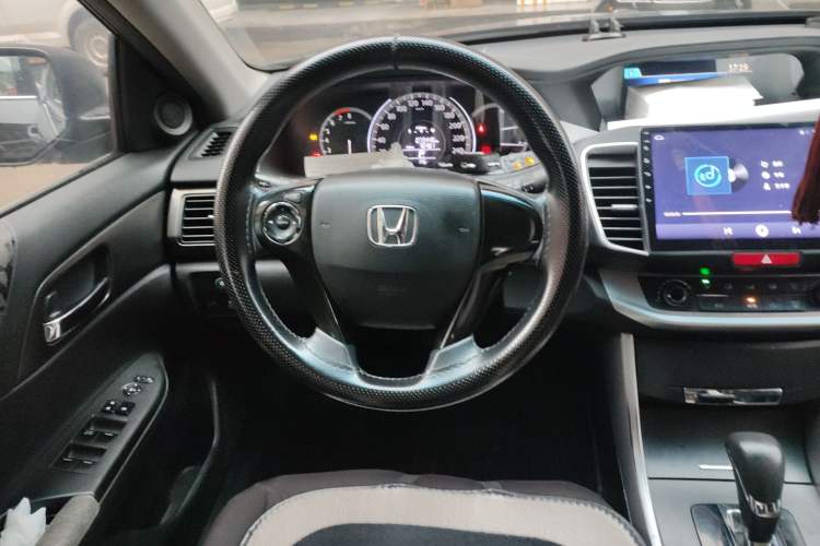 Used Honda Accord 2015 2.0L LX Comfort Edition
