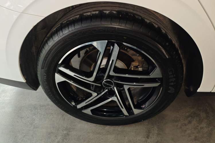 Used Roewe D7 2023 DMH 125km Excellence Edition Exterior 5